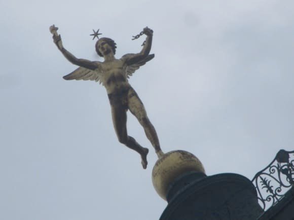 Welcome to Paris/Peterjon Cresswell