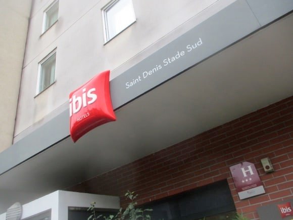 Hôtel Ibis Saint-Denis Stade Sud/Peterjon Cresswell