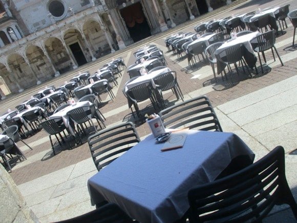 Bar Ai Portici/Peterjon Cresswell