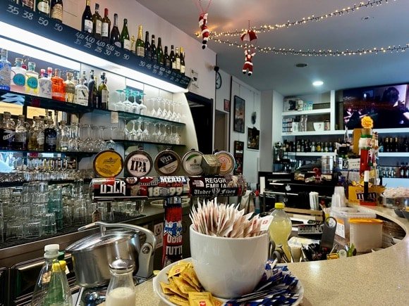 Caffé in Piazza/Joe Stubley