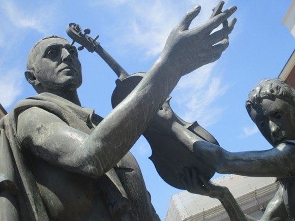 Welcome to Cremona/Peterjon Cresswell