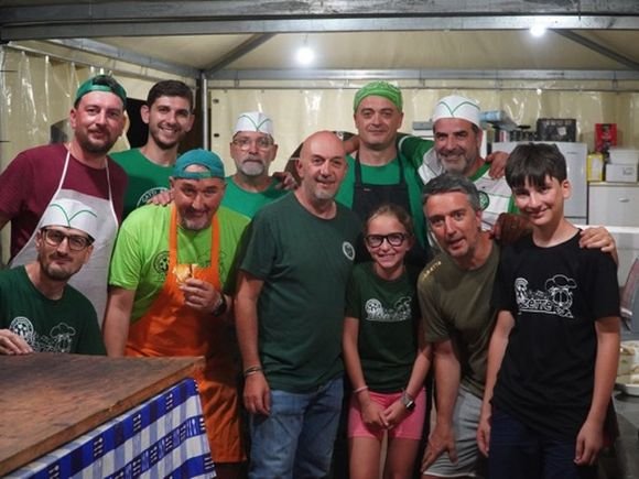 Too many cooks: Gatti visit family in Paisley