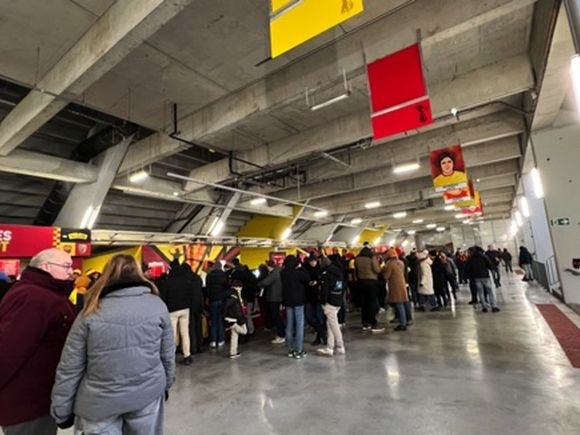 RC Lens outlets/Alan Deamer