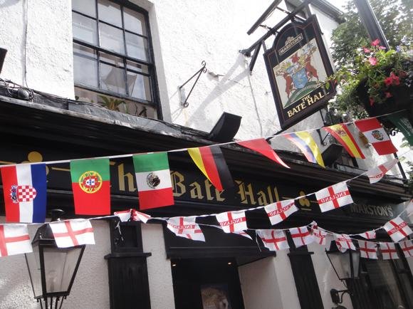 Bate Hall/Peterjon Cresswell