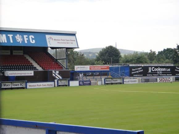 Moss Rose/Peterjon Cresswell
