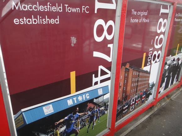 Macclesfield FC mural/Peterjon Cresswell