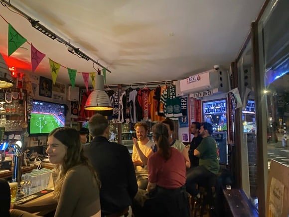 A regular regulars' night at the Café Brel/Kate Carlisle