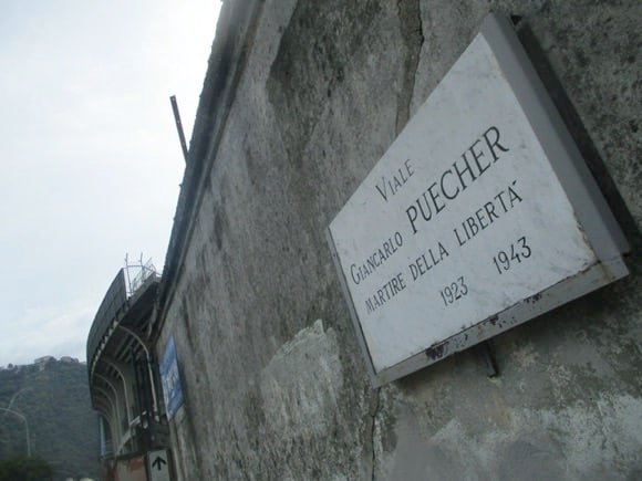 Como plaque/Peterjon Cresswell