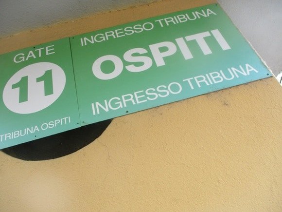 Como away entrance/Peterjon Cresswell