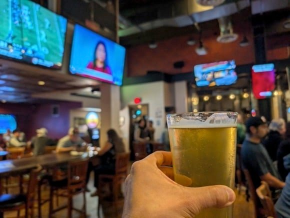 Gaslamp Tavern/César Hérnández