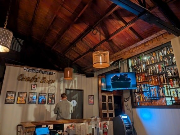 Knotty Barrel/César Hernández