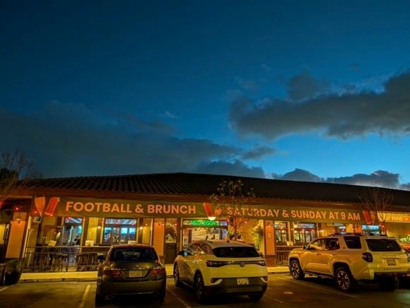 McGregor's/César Hernández