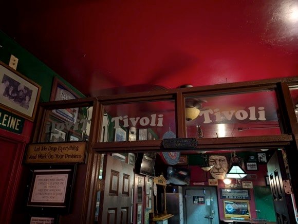 Tivoli Bar & Grill/César Hernández