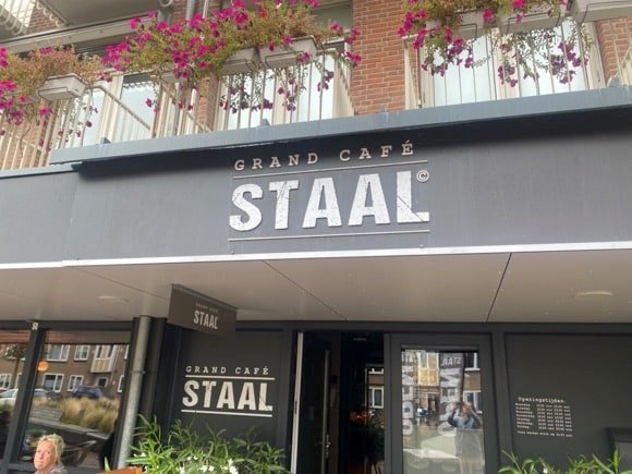 Grand Café Staal/Kate Carlisle