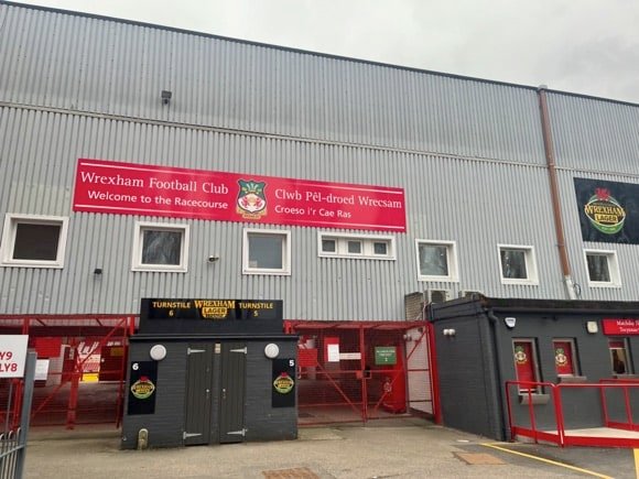 Racecourse Ground/Joe Stubley