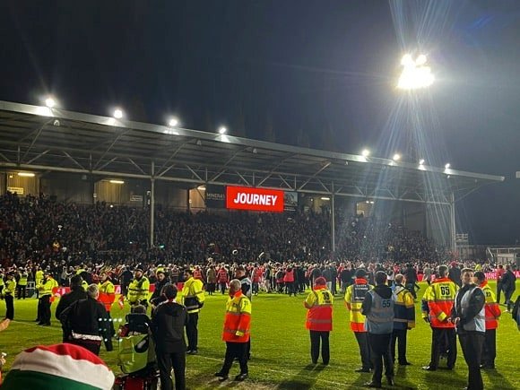 Racecourse Ground/Joe Stubley