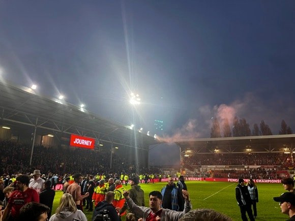 Racecourse Ground/Joe Stubley