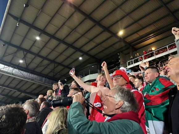 Racecourse Ground/Joe Stubley