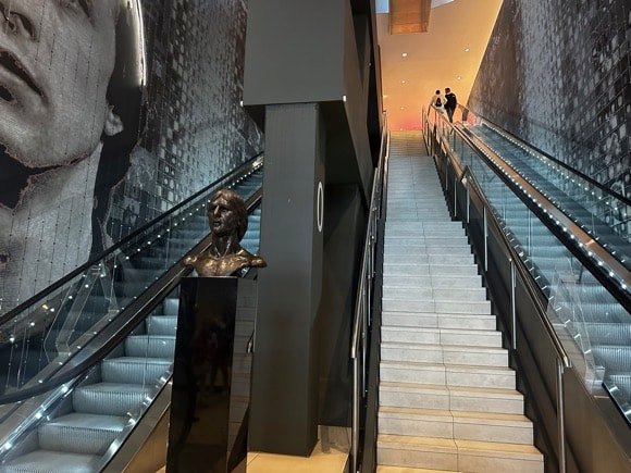 Ajax stadium tour/Joe Stubley