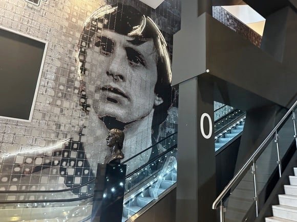 Ajax stadium tour/Joe Stubley