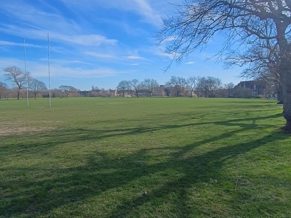 Arsenal's first regular pitch: sunny Plumstead Common/Brian Mulligan
