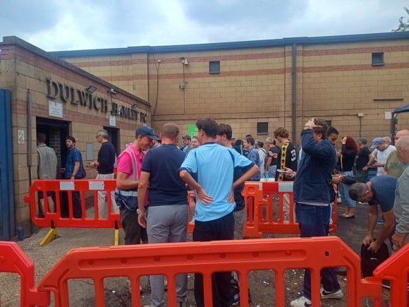 Dulwich Hamlet tickets/Brian Mulligan