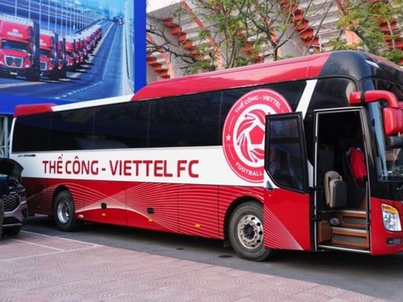 Thê Công Viettel hit town