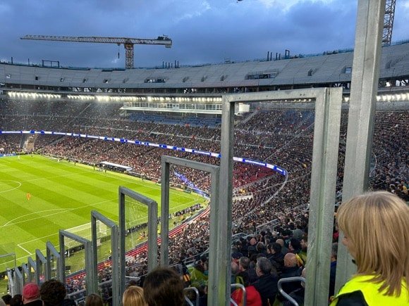 Nou Camp/Jacob Horner