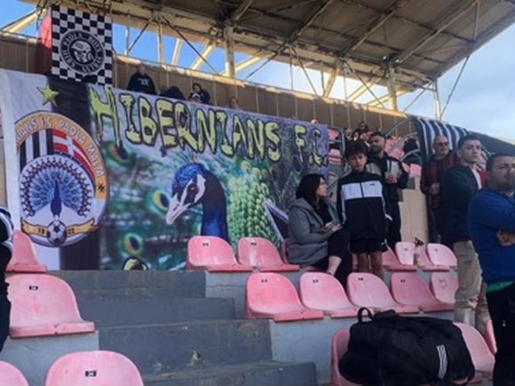 The proud Peacocks of Paola/Alan Edgar