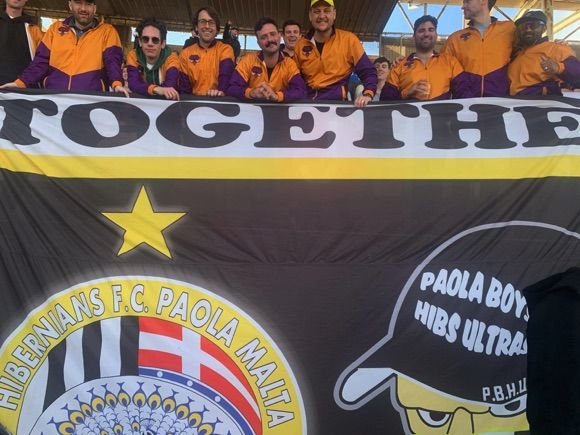 Paola Boys smile in solidarity/Alan Edgar