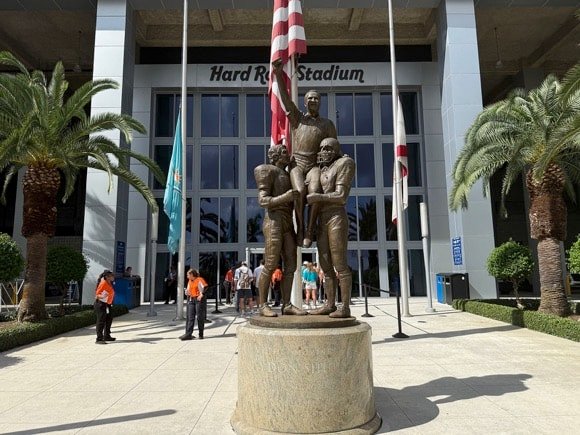 Hard Rock Stadium/Edward de la Fuente – itinerantfan.com