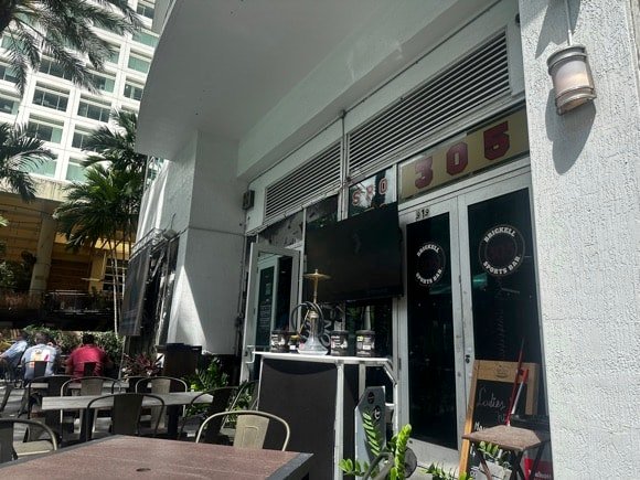 305 Sports Bar/Joe Stubley