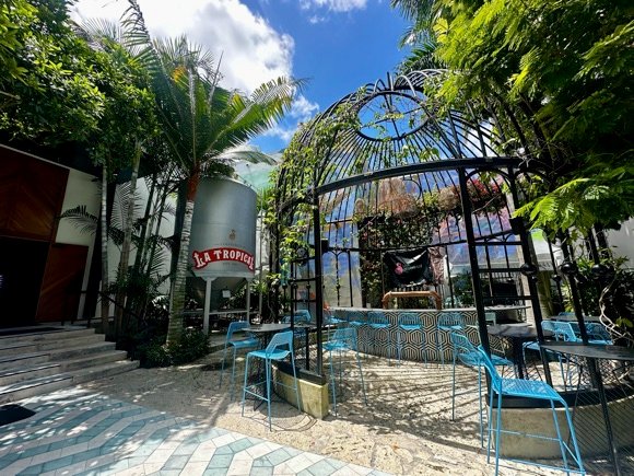 La Cervecería Tropical/Joe Stubley