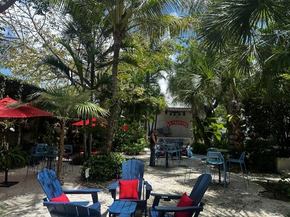 La Cervecería Tropical/Joe Stubley