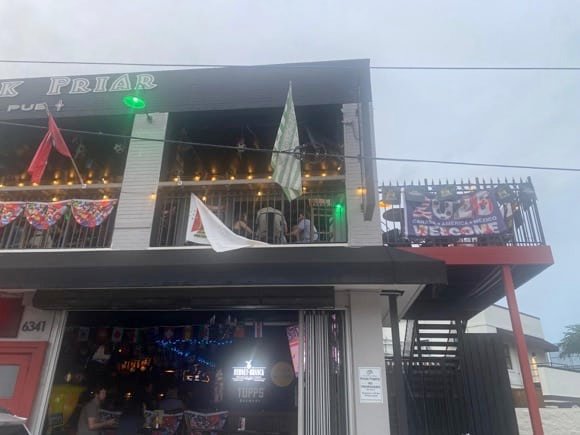 Blackfriar Pub/Kate Carlisle