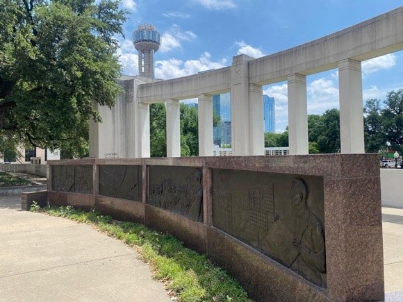 Dealey Plaza/Kate Carlisle
