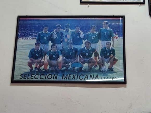 Los Famosos Equipales/Stephen Woodman