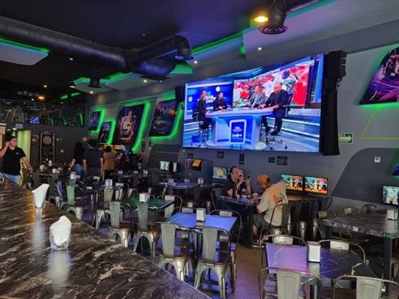 Sky Gamers Sport Bar/Stephen Woodman