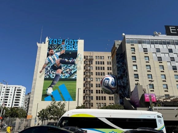 Messi mural/Tony Pierce