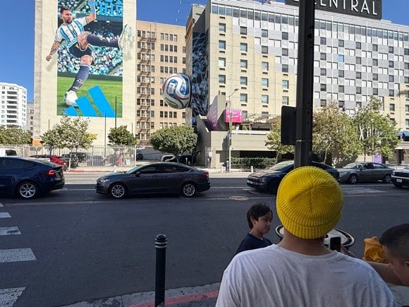Messi mural/Tony Pierce