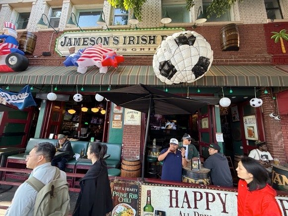 Jameson's Irish Pub/Tony Pierce