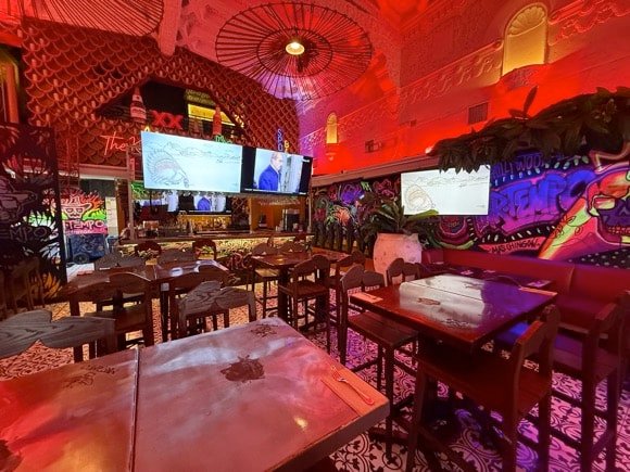 Mr Tempo Cantina/Tony Pierce