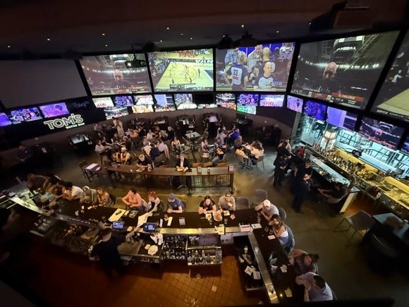 Tom's Watch Bar/Tony Pierce