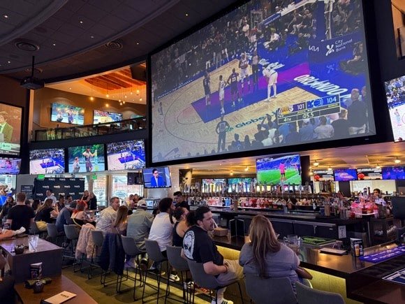 Tom's Watch Bar/Tony Pierce