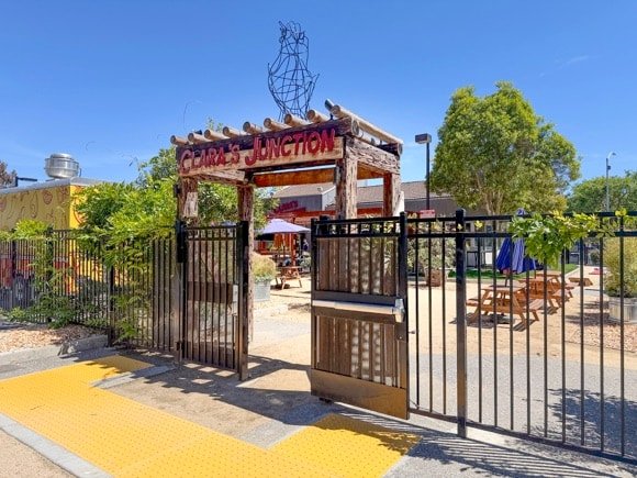 Clara’s Junction/Craig Snelgrove