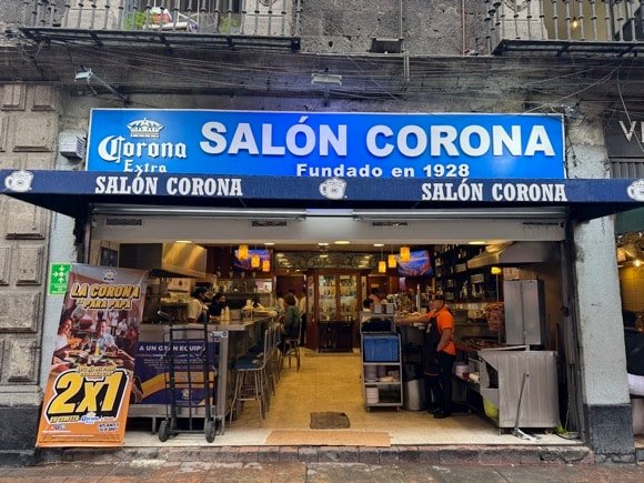 Salón Corona/Jennifer Fernández Solano