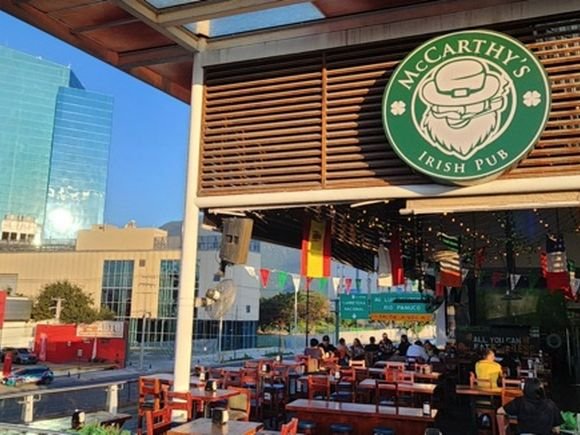 McCarthys Irish Pub/Stephen Woodman