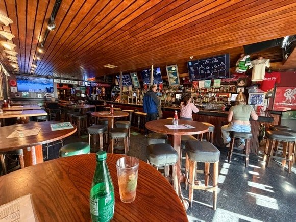 Kezar Pub/Craig Snelgrove