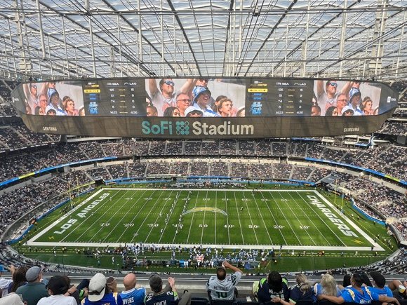 SoFi Stadium/Edward de la Fuente – itinerantfan.com