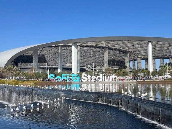 SoFi Stadium/Edward de la Fuente – itinerantfan.com